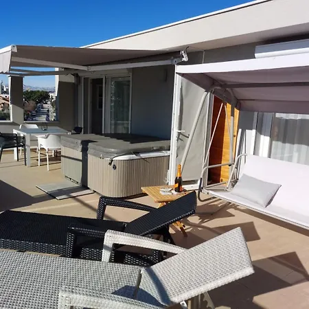 New! Lux F In Near The Sea